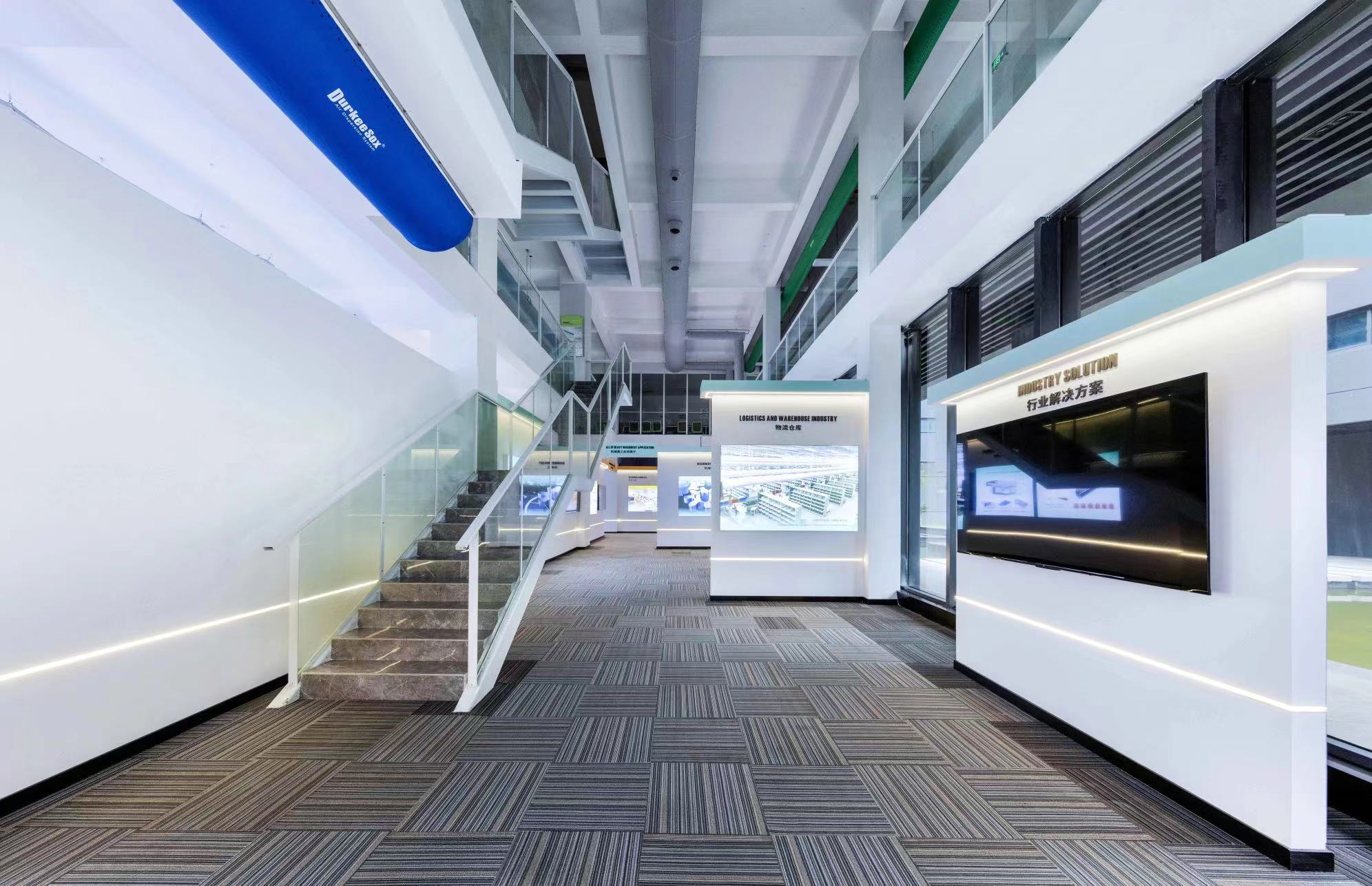 【案例賞析】簡到極致，自帶高級感的展廳設計！(圖11)