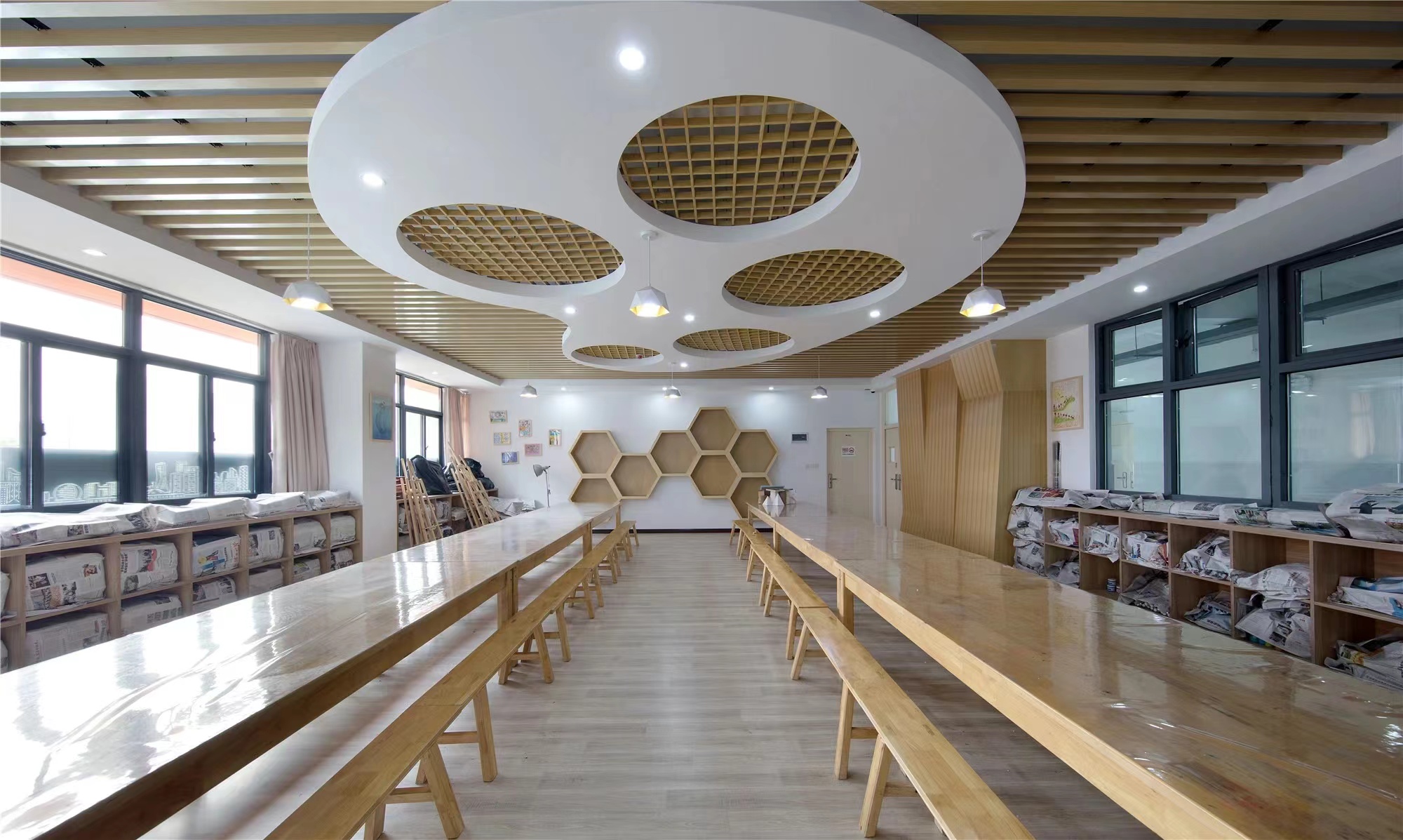 【學(xué)校案例】今泰裝飾在武漢市先后完成了與紅領(lǐng)巾學(xué)校6個(gè)校區(qū)的項(xiàng)目交付！(圖6)