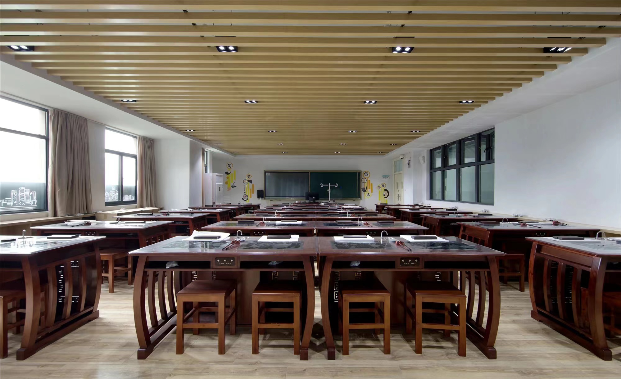 【學(xué)校案例】今泰裝飾在武漢市先后完成了與紅領(lǐng)巾學(xué)校6個(gè)校區(qū)的項(xiàng)目交付！(圖11)