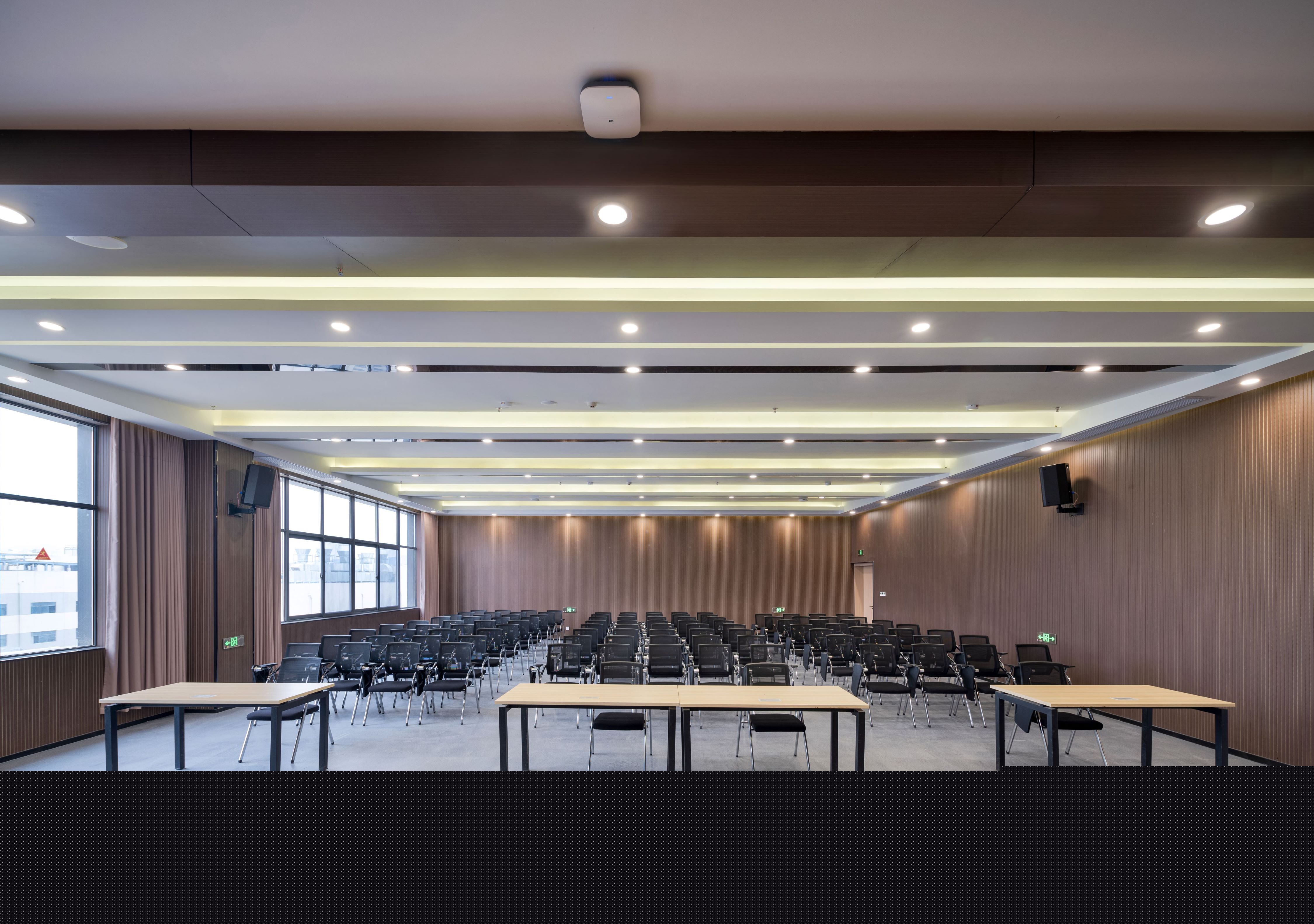 【完工案例】人福醫(yī)藥黃岡總部辦公室裝修完工！(圖9)